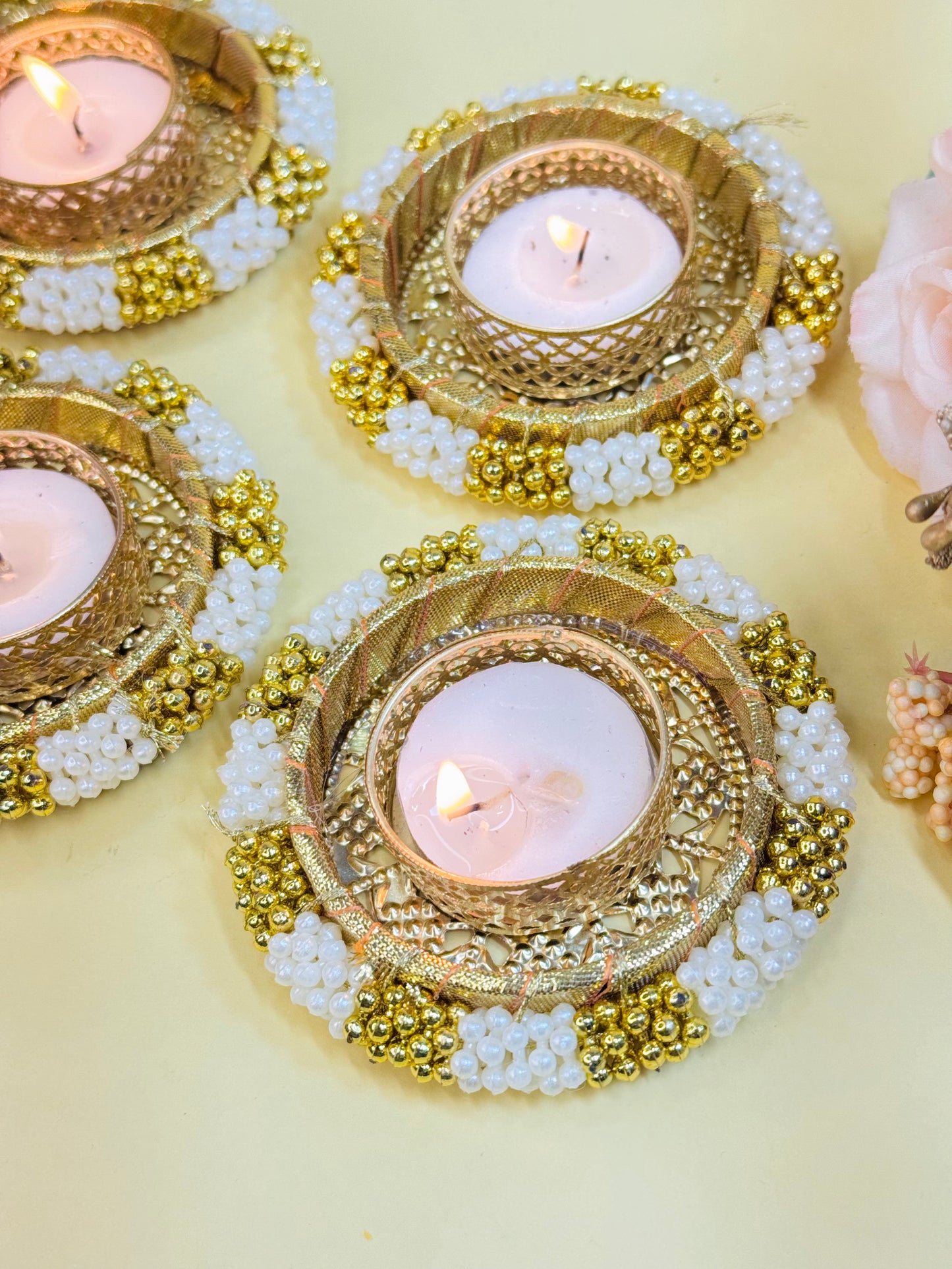 Kiran Phool tealight candle holder (Set of 4)