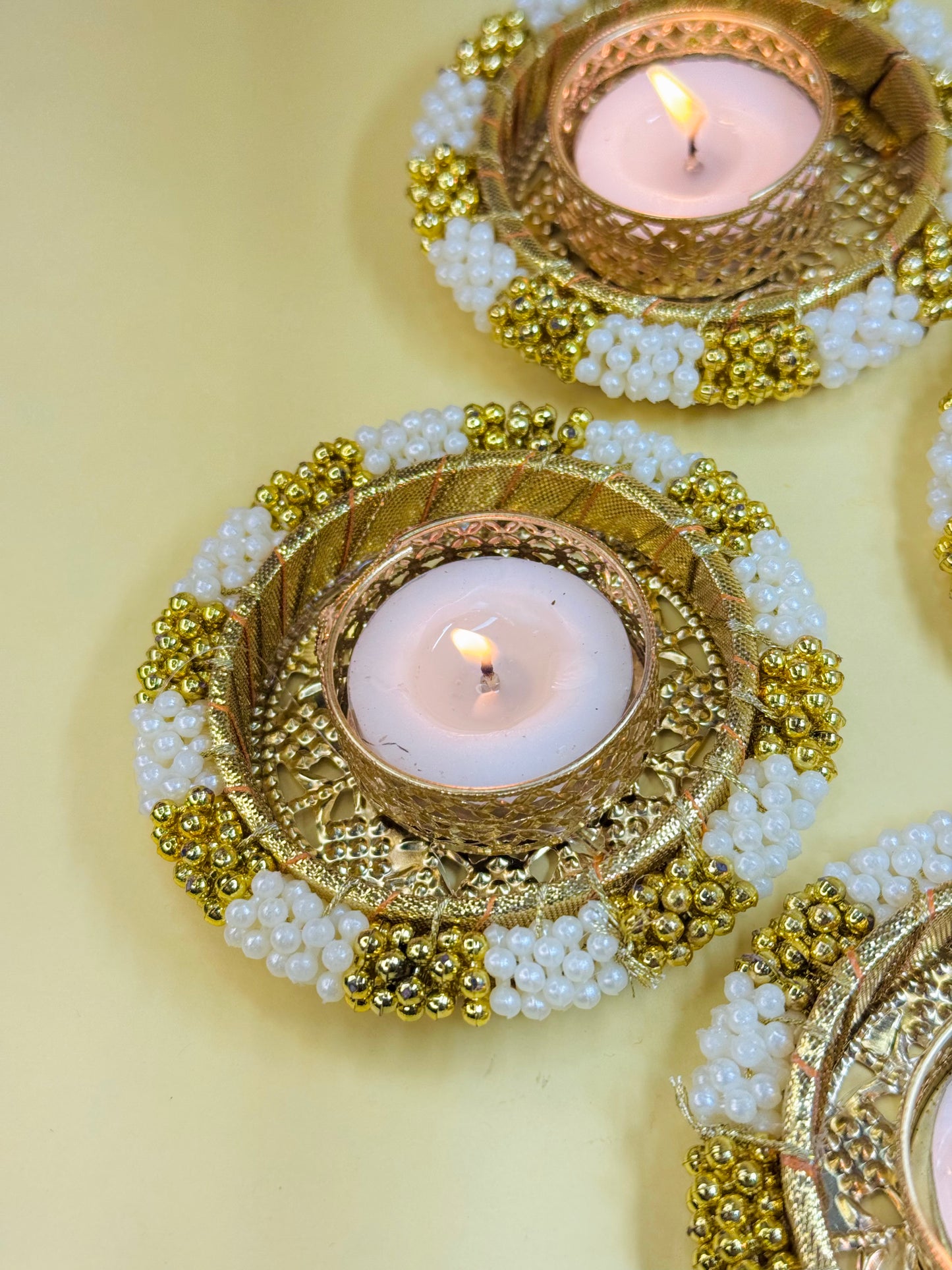 Kiran Phool tealight candle holder (Set of 4)